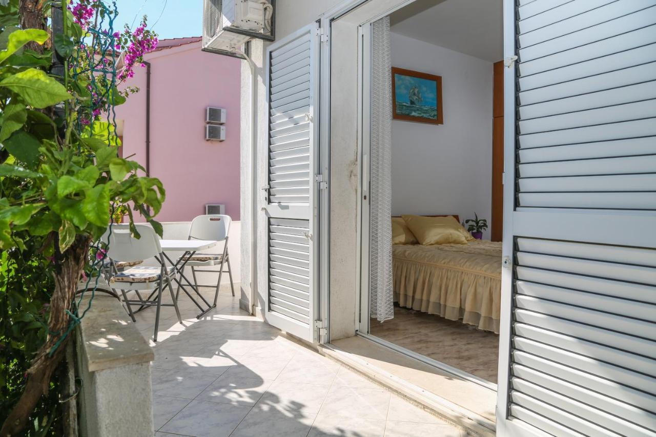 Apartments Butkovic Hvar Town Exteriör bild