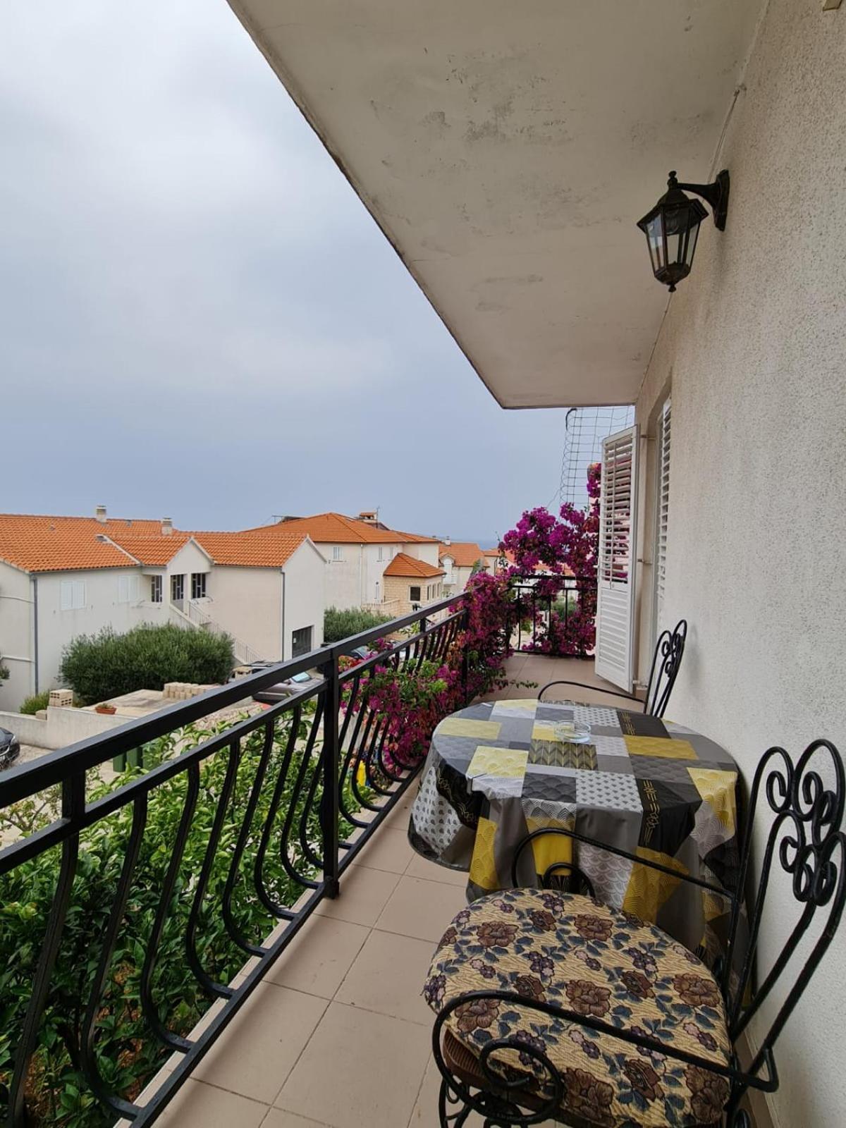 Apartments Butkovic Hvar Town Exteriör bild